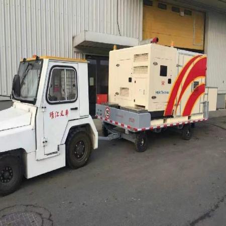 机场维修养护车