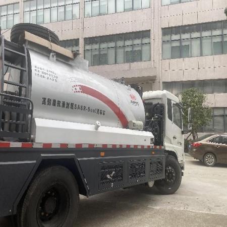 沥青洒布车